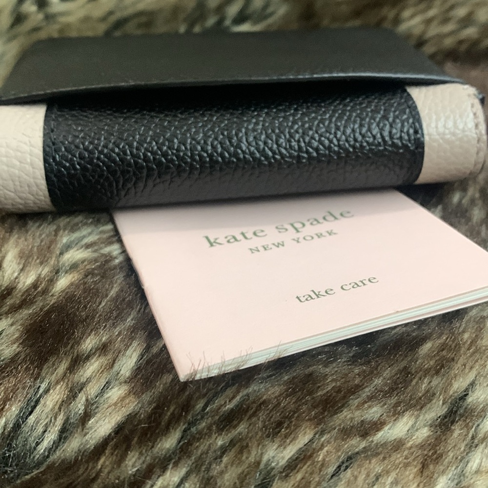 Kate Spade Card Holder-NWT - Picture 3 of 8